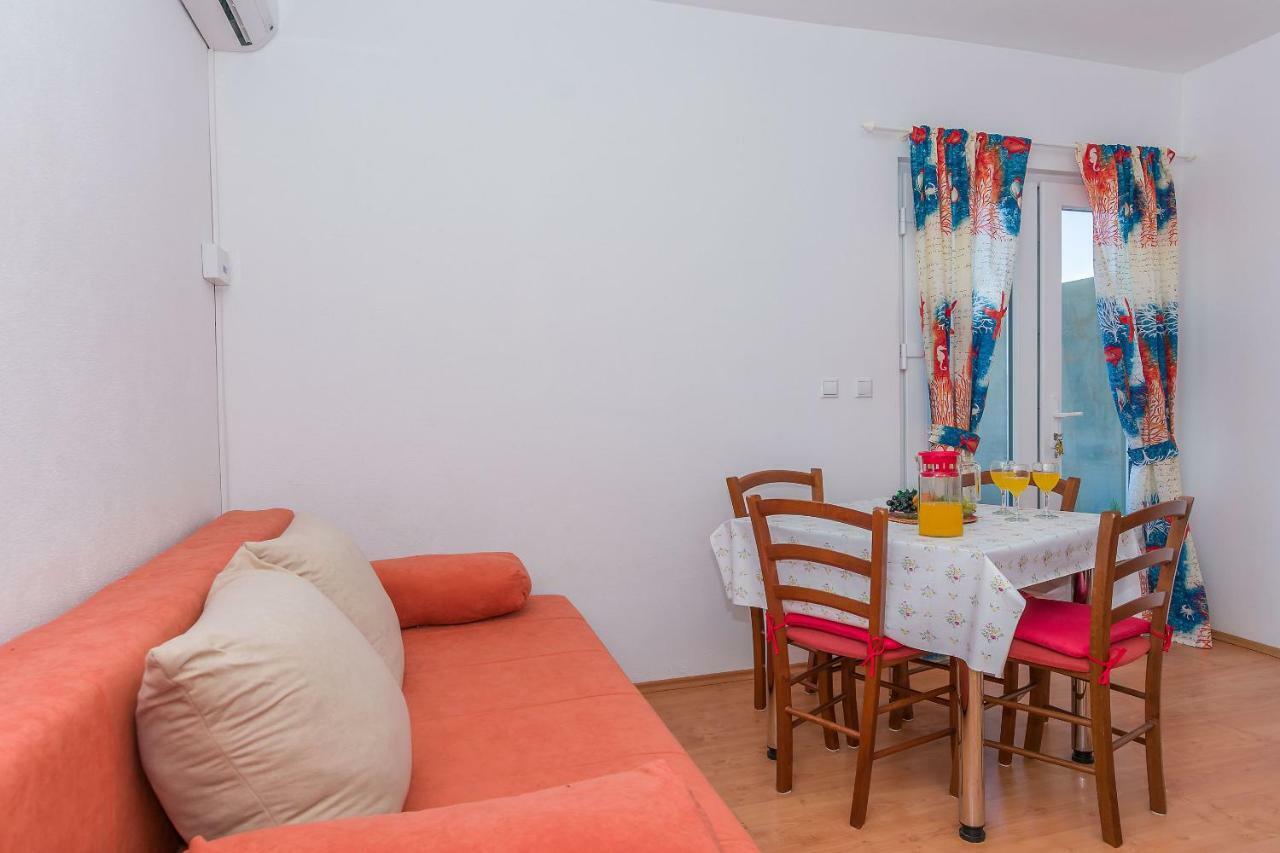 Apartments Kristina Omiš Eksteriør bilde
