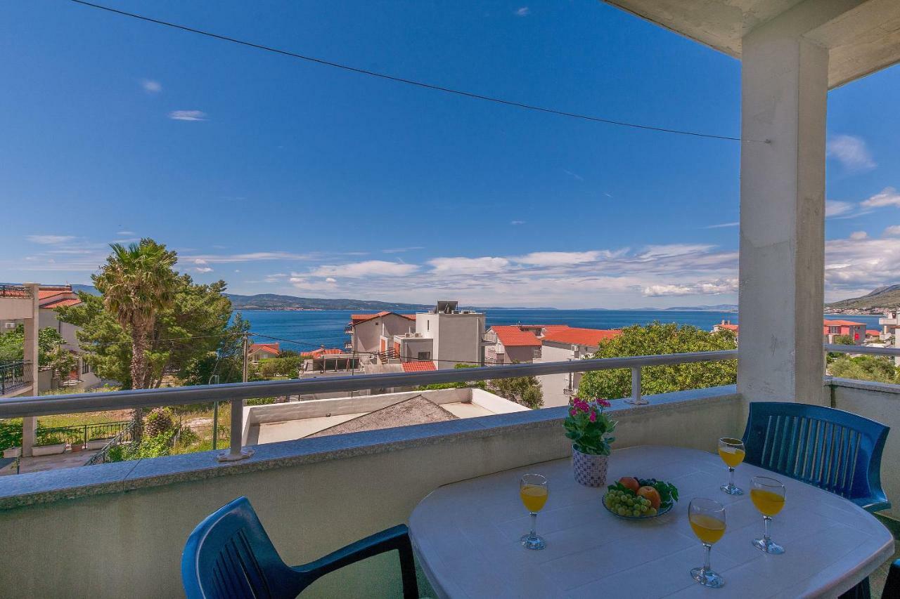 Apartments Kristina Omiš Eksteriør bilde